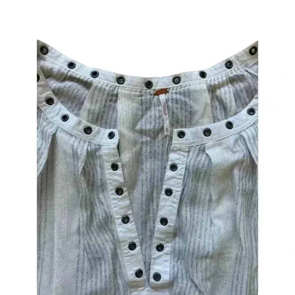 NWT Women's Free People Boho Chic White Peasant Blouse Eyelet Details Size XS - Picture 2 of 10